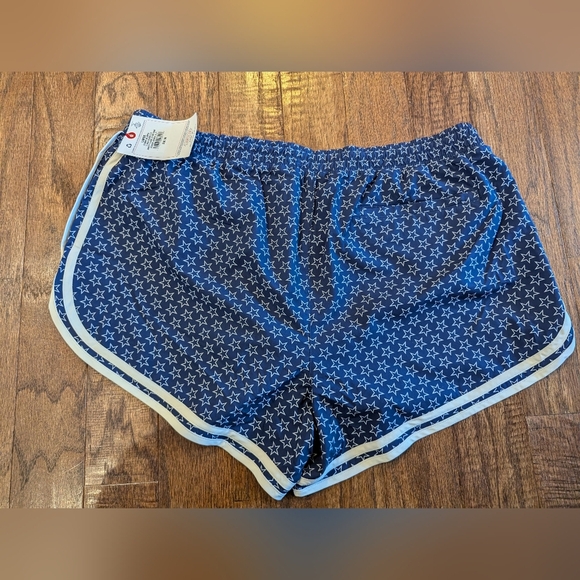NWT stars Champion Women's Print lined Shorts Size L - Picture 4 of 15